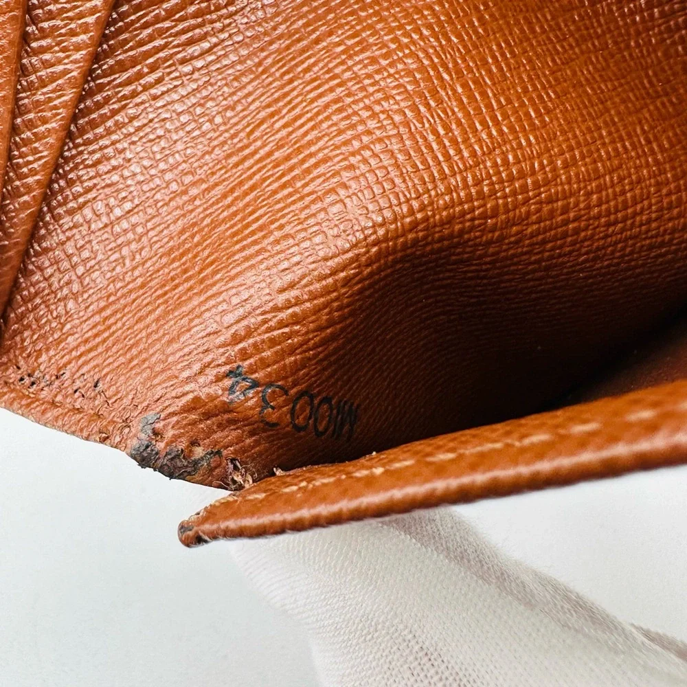 Louis Vuitton Pocket Organizer Wallet - Picture 9 of 10